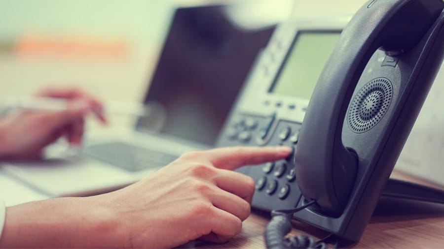 5 Benefits of a Hybrid Business Phone System